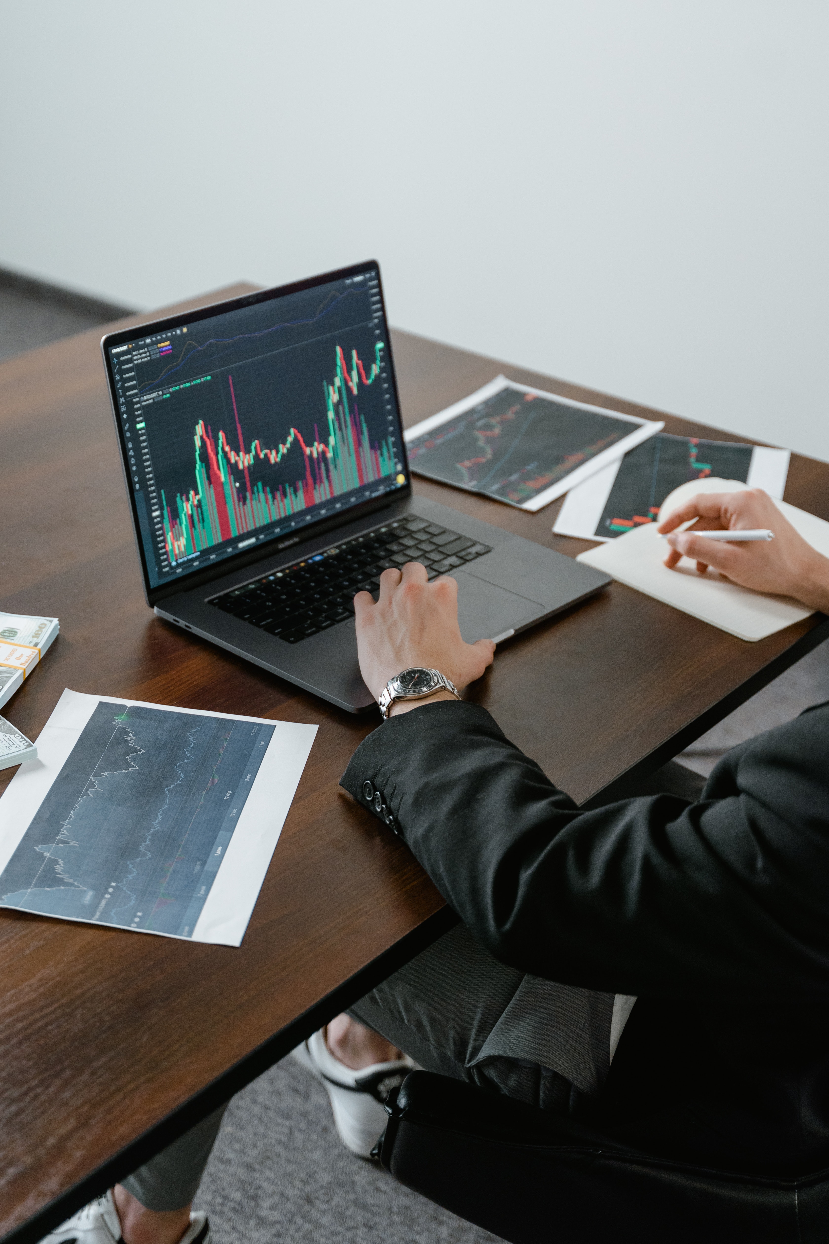 5 key strategies for acing at competition analysis